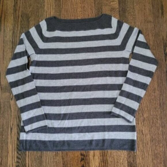 GAP Sweater Gray Sriped Lightweight Women's Sz XS Wool - Picture 2 of 8